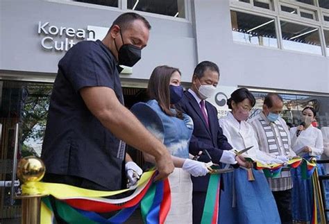 What to see as Korean Cultural Center in the Philippines opens .